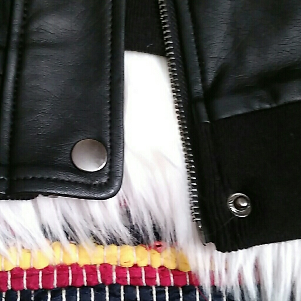 Black Jacket - Picture 5 of 7